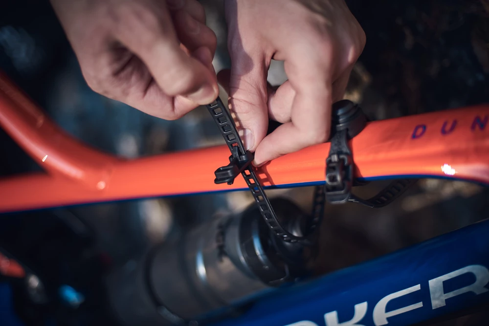 Fidlock TWIST Bouteille 590 + Base Uni 5 Fidlock TWIST Bouteille 590 + Base Uni – Image 5