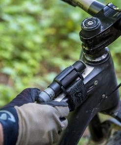 Blackburn PLUGGER Kit De Réparation Pour Pneus Tubeless 9 Blackburn PLUGGER Kit De Réparation Pour Pneus Tubeless -Composants Soldes 4001 971 4