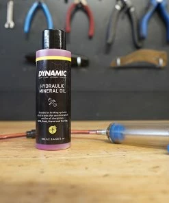 Dynamic Huile Minérale Hydraulique 100ml 7 Dynamic Huile Minérale Hydraulique 100ml -Composants Soldes DY 050 Dynamic Hydraulic Mineral Oil 2510