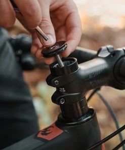 Fidlock VACUUM Replacement Ahead Cap - Capuchon De Potence De Rechange 5 Fidlock VACUUM Replacement Ahead Cap - Capuchon De Potence De Rechange -Composants Soldes Fidlock VP 0000B BLK 20125803 VACUUM Replacement Ahead Cap Ersatz Vorbaukappe 2