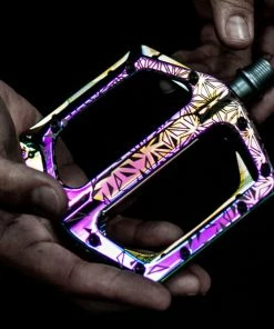 Supacaz Pédales De Plateforme Krypto DH -Composants Soldes krypto pedal 1 3000 1200x800 1